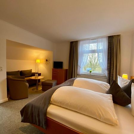 Kirchspielkrug Landhotel & Restaurant Вестерхевер Екстериор снимка
