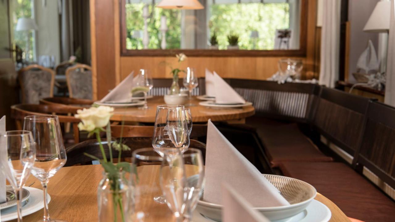 Kirchspielkrug Landhotel & Restaurant Вестерхевер Екстериор снимка