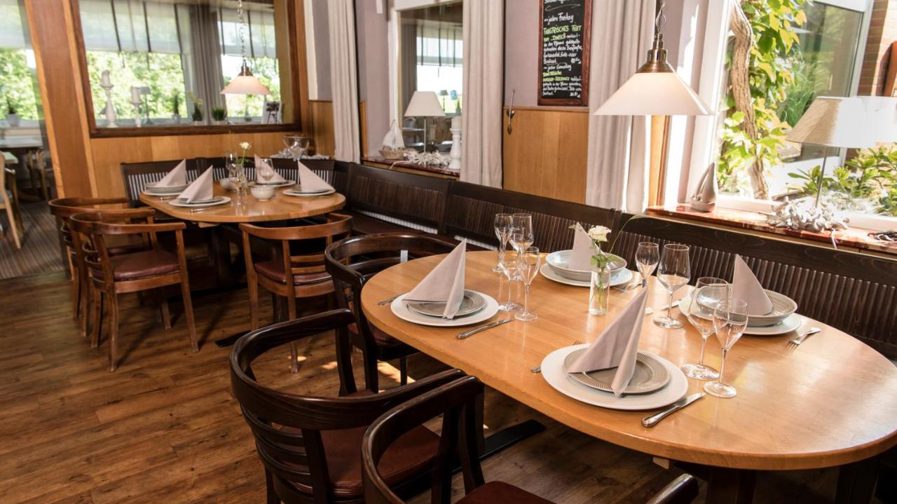 Kirchspielkrug Landhotel & Restaurant Вестерхевер Екстериор снимка