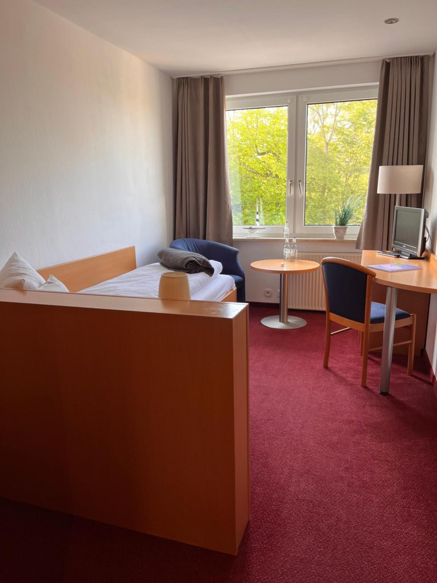 Kirchspielkrug Landhotel & Restaurant Вестерхевер Екстериор снимка